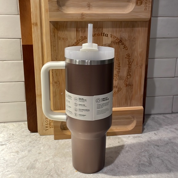 STANLEY ADVENTURE QUENCHER TUMBLER | 40 OZ l Rose Quartz Glow - Picture 2 of 7